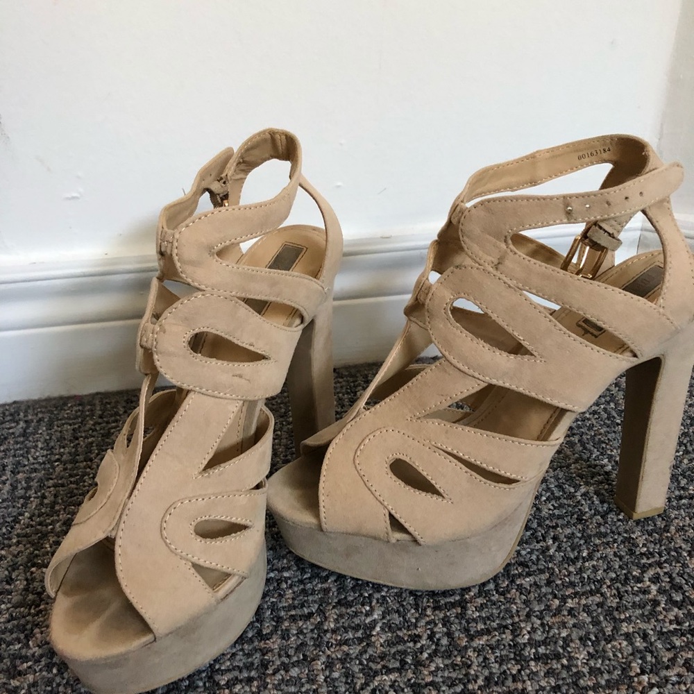 Nude platform 6” heels